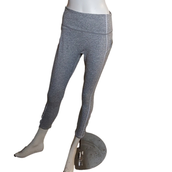 FREE PEOPLE HEATHER GREY MOVEMENT LEGGINGS WOMEN'S LARGE - Picture 1 of 4